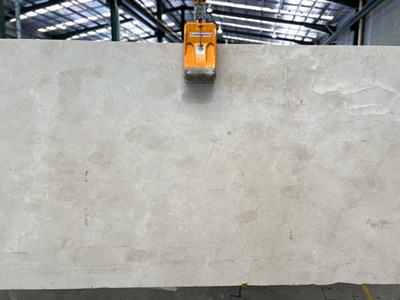 Crema Marfil Honed (Marble)