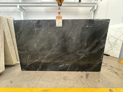 Infinity Black Leather (Quartzite)