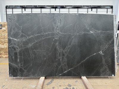Infinity Black Leather (Quartzite)