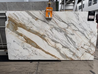 Calacutta Oro Honed (Marble)