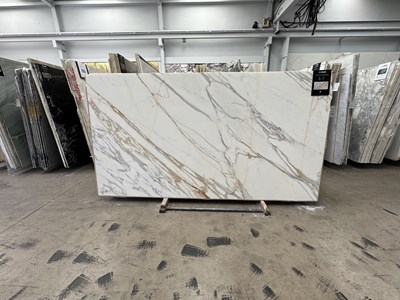 Calacutta Oro Honed (Marble)