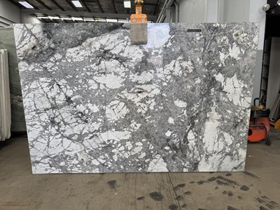 Iceberg Polished (Limestone)