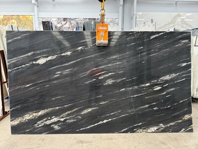 Kuroca Polished (Quartzite)