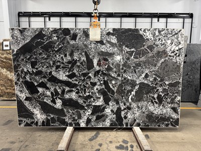 Patagonia Black Polished (Quartzite)