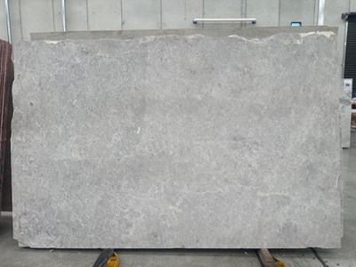 Tundra Grey Light Honed (Limestone)